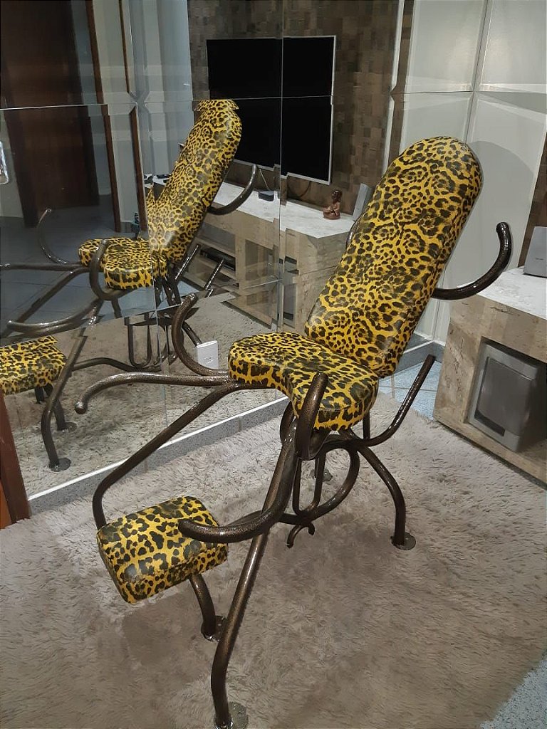 Cadeira Erótica para Motel — estampa Onça Amarela